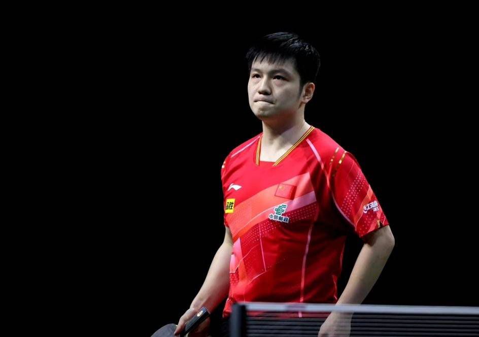 美女脱粪