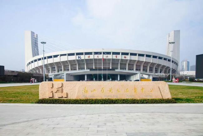 亚洲国产高清人在线